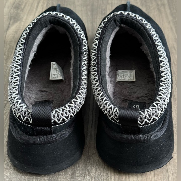 Ugg Tazz Tasman Platform Slippers Black Size 8 EUC! - Picture 11 of 16